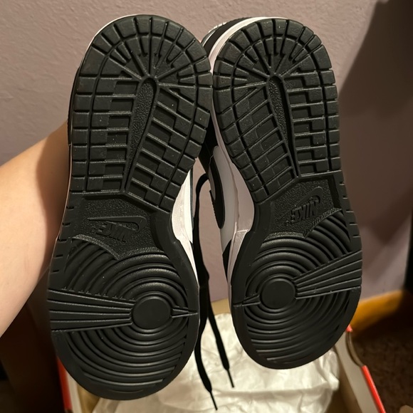 Women’s Nike Dunk Low - Picture 4 of 5